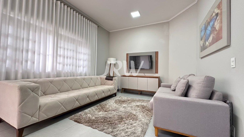 Casa, 3 quartos, 200 m² - Foto 1