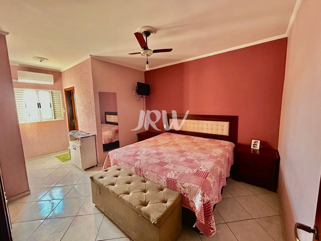 Prédio Inteiro à venda com 3 quartos, 300m² - Foto 15