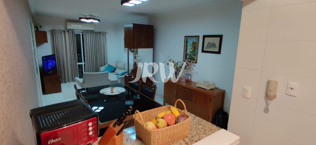 Apartamento à venda com 2 quartos, 61m² - Foto 4