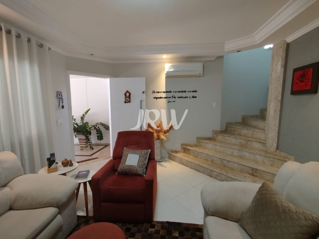 Casa, 3 quartos, 130 m² - Foto 1