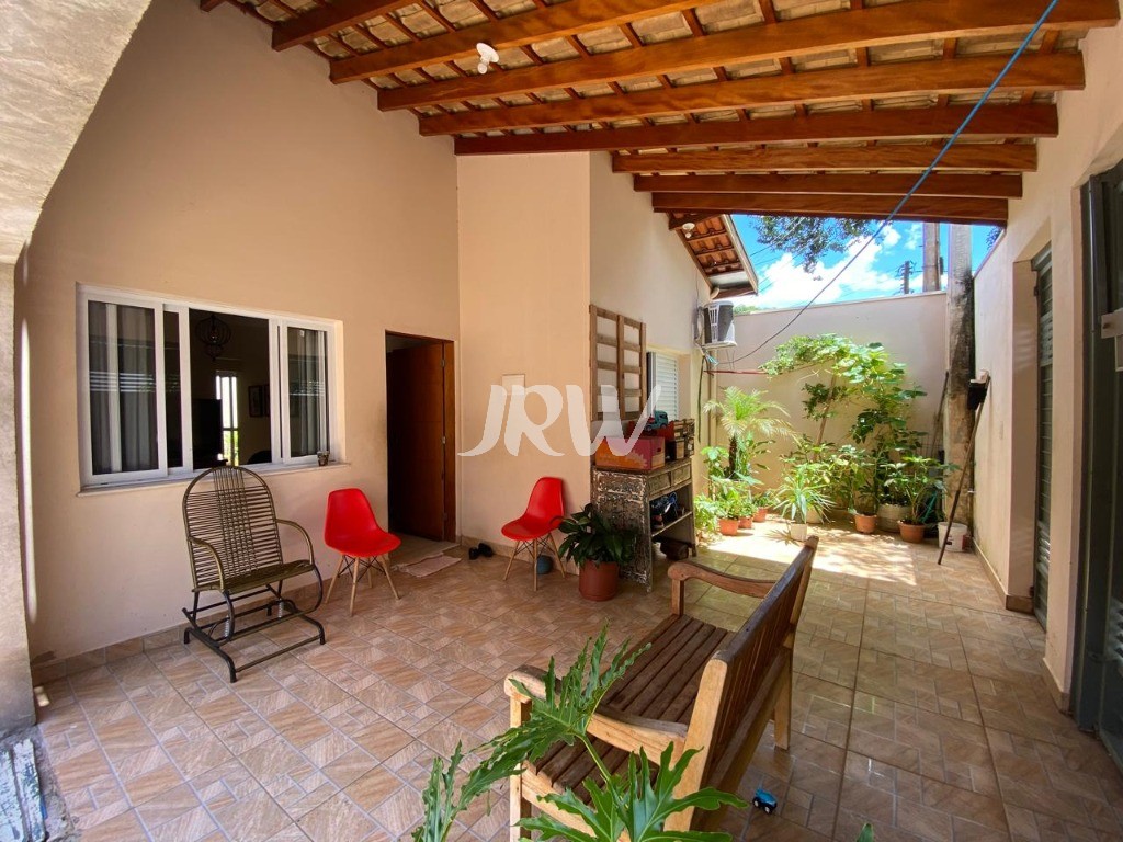 Casa, 4 quartos, 270 m² - Foto 1