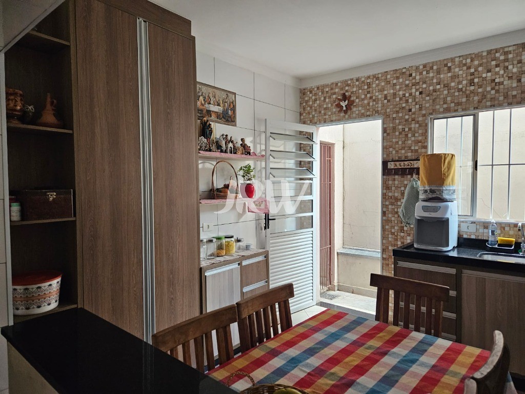 Casa, 4 quartos, 240 m² - Foto 4