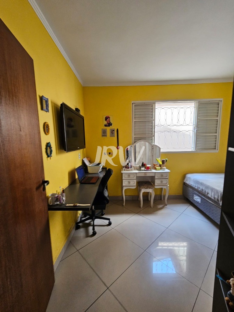 Casa, 4 quartos, 240 m² - Foto 9