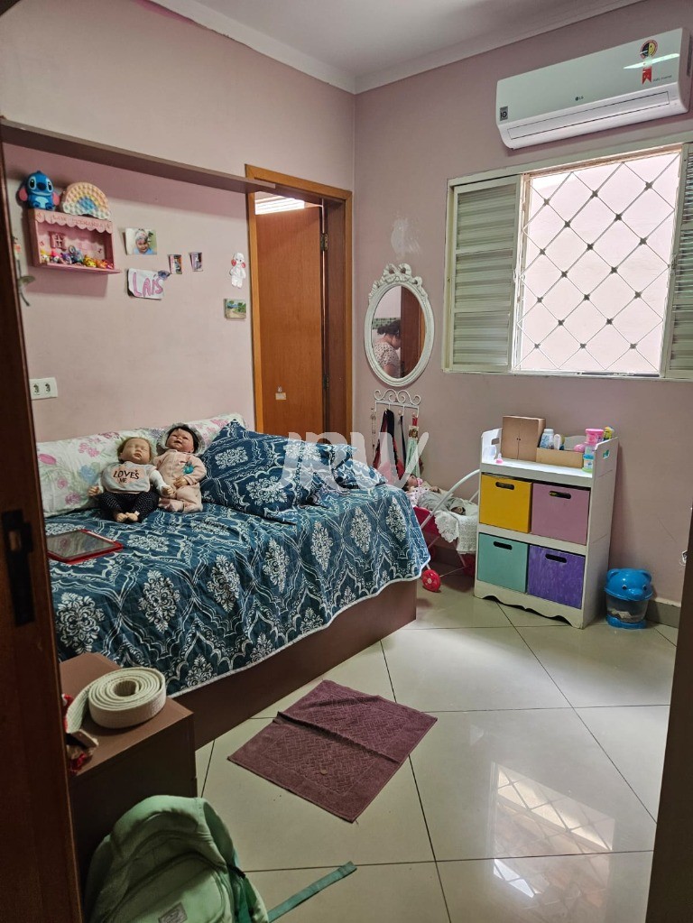 Casa, 4 quartos, 240 m² - Foto 10