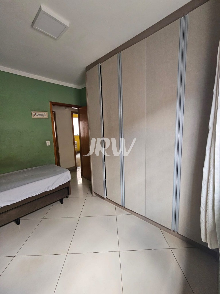 Casa, 4 quartos, 240 m² - Foto 13