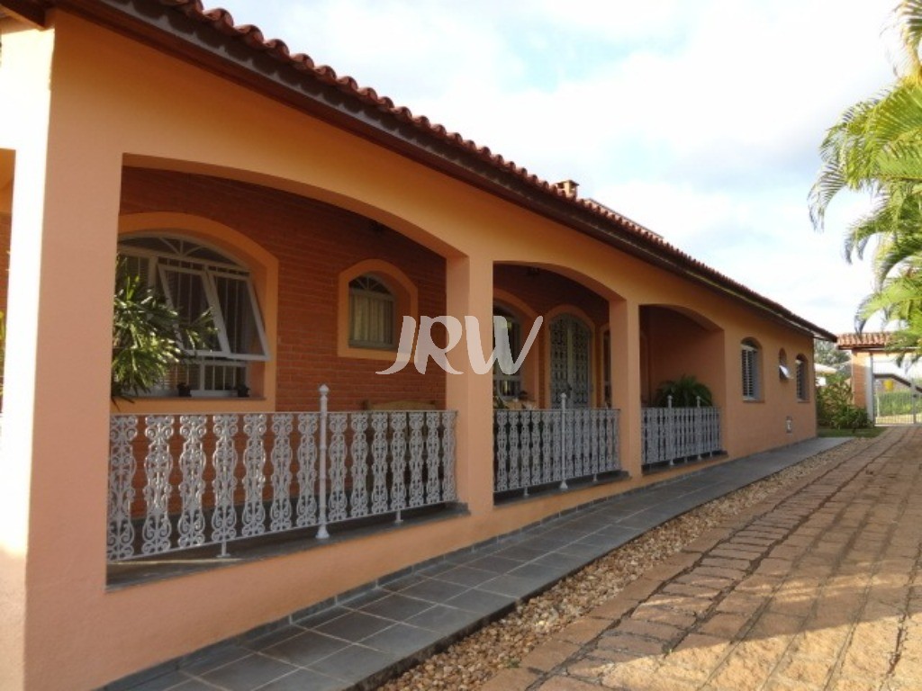 Sítio, 4 quartos, 2870 m² - Foto 1