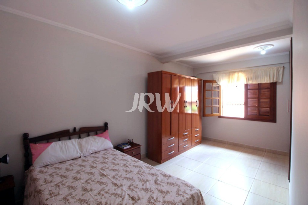 Casa, 3 quartos, 250 m² - Foto 35
