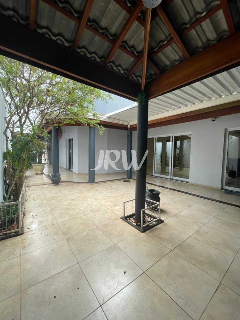 Casa, 3 quartos, 300 m² - Foto 1