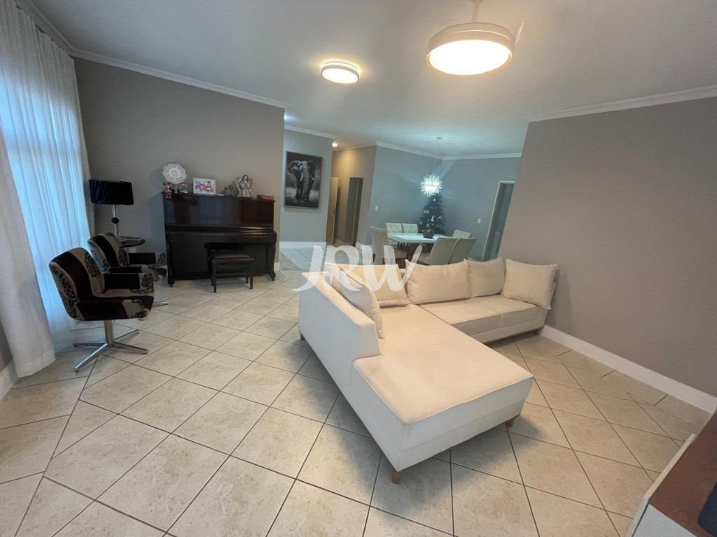 Casa, 3 quartos, 306 m² - Foto 1
