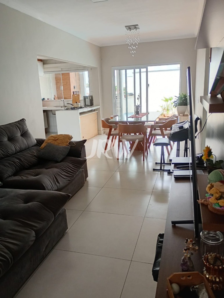 Casa, 2 quartos, 200 m² - Foto 1
