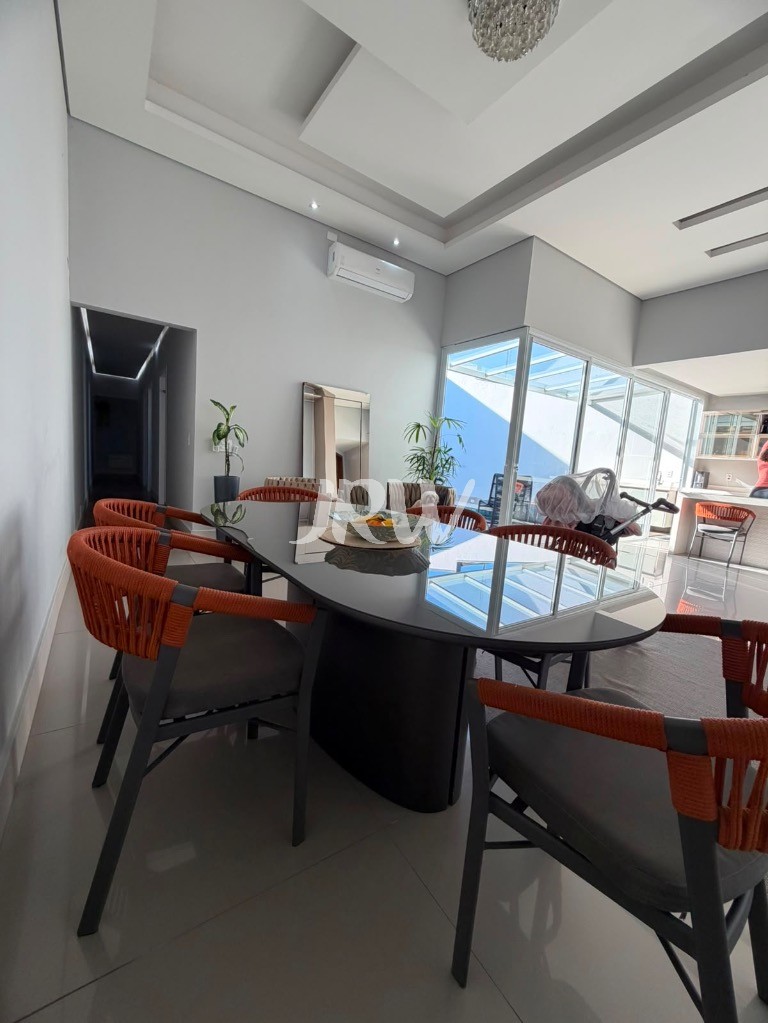 Casa, 3 quartos, 180 m² - Foto 2