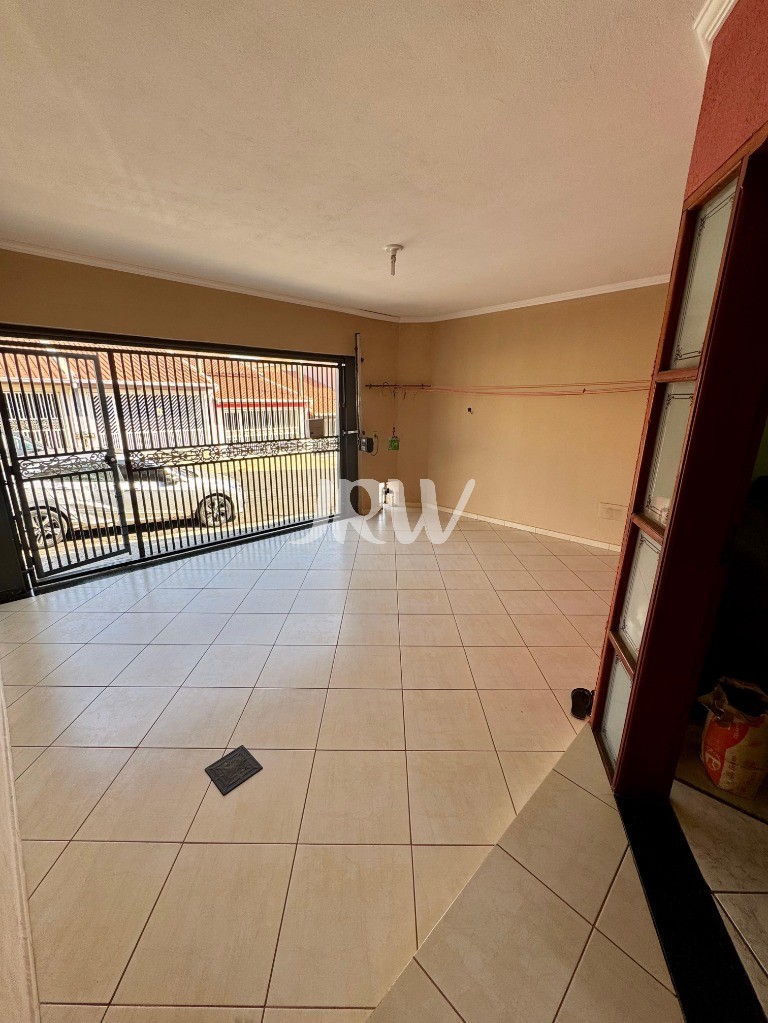 Casa, 4 quartos, 209 m² - Foto 2