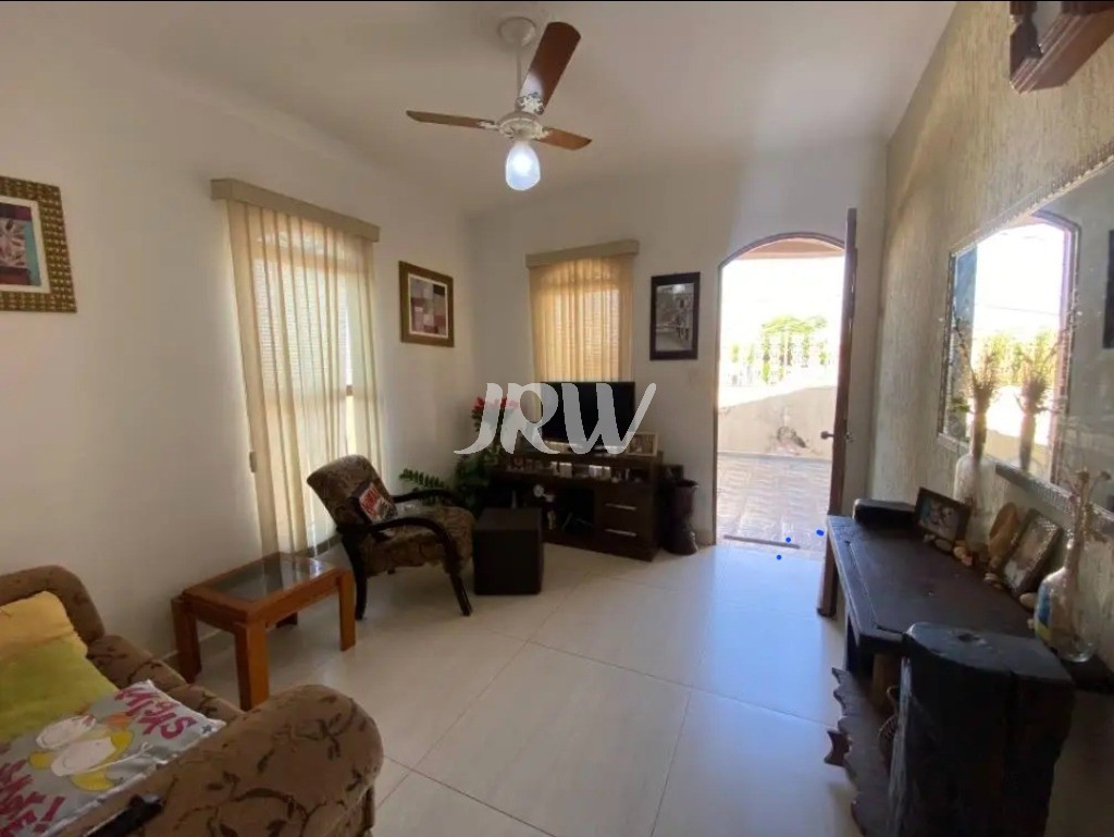 Casa, 3 quartos, 256 m² - Foto 1