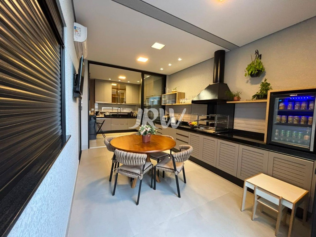 Casa, 3 quartos, 240 m² - Foto 2