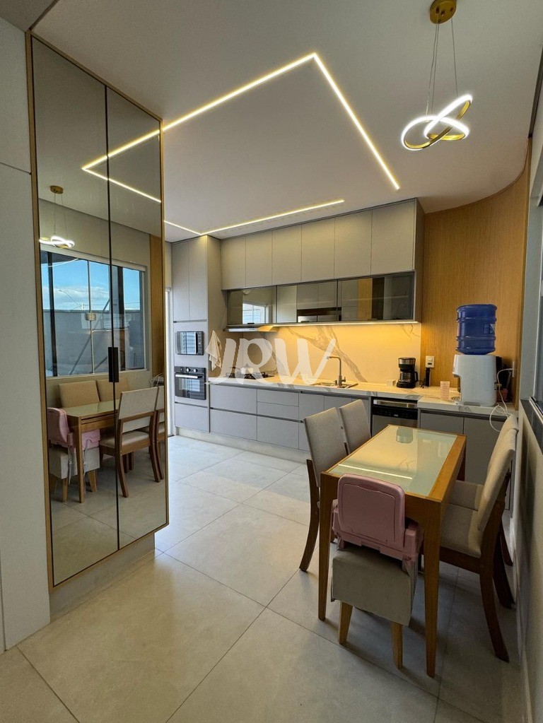 Casa, 3 quartos, 178 m² - Foto 1