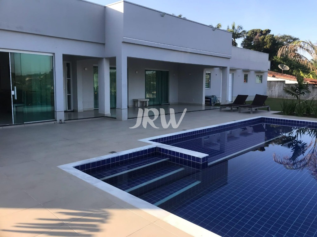 Chácara, 4 quartos, 2500 m² - Foto 1