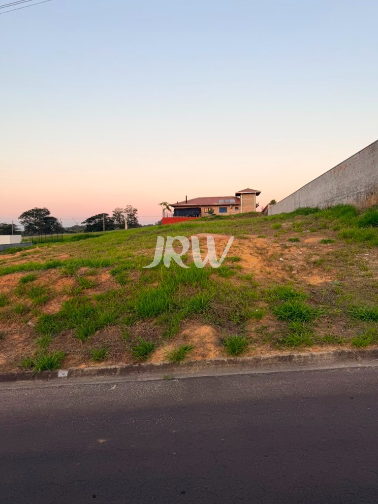 Terreno, 1200 m² - Foto 1