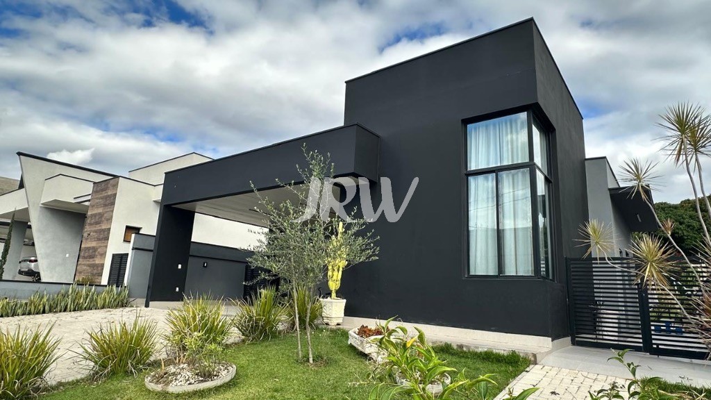 Casa, 3 quartos, 228 m² - Foto 1