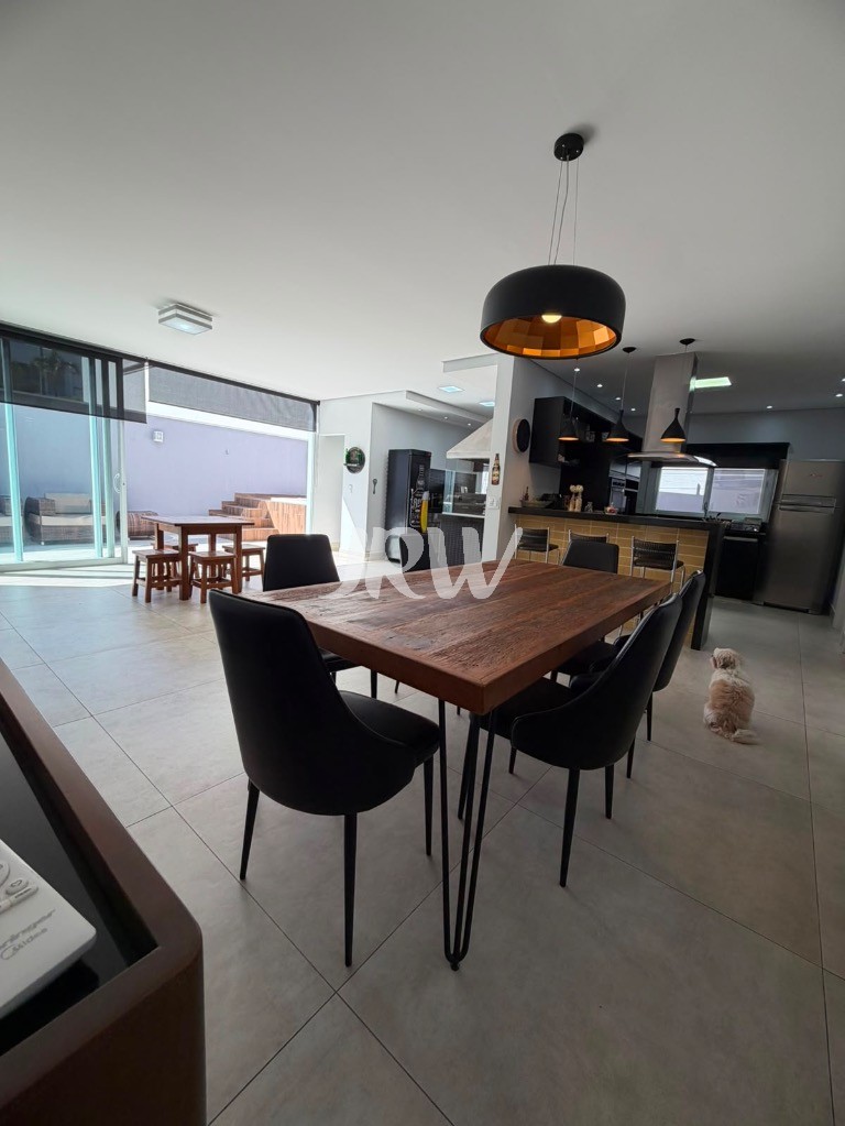 Casa, 3 quartos, 258 m² - Foto 9