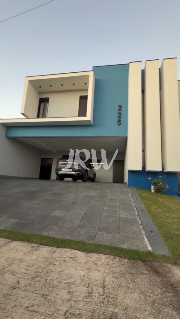 Casa, 3 quartos, 271 m² - Foto 1
