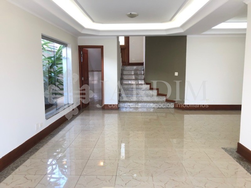Casa de Condomínio para alugar com 4 quartos, 300m² - Foto 7