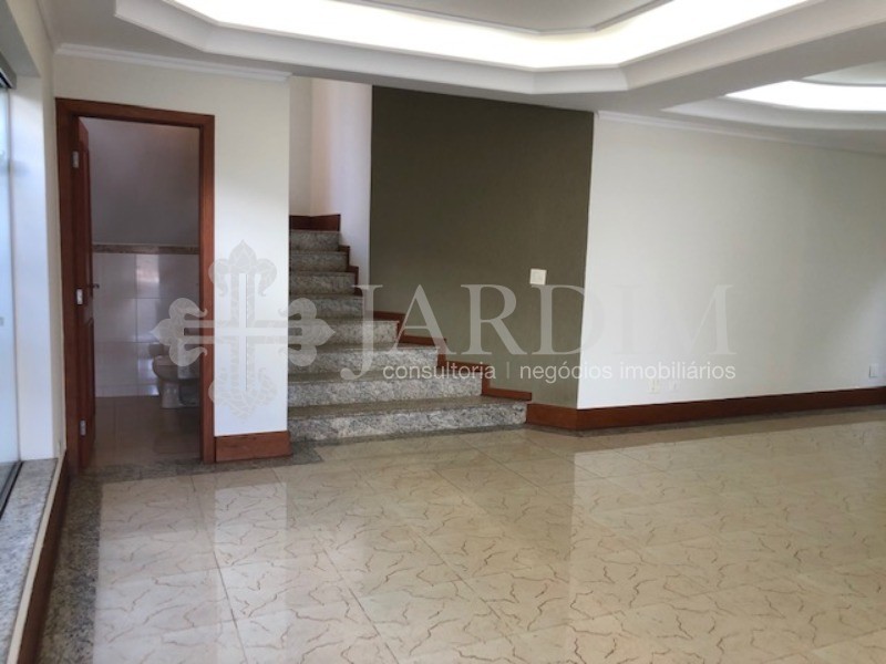 Casa de Condomínio para alugar com 4 quartos, 300m² - Foto 8