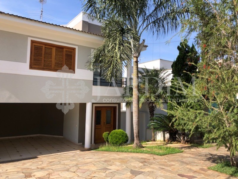 Casa de Condomínio para alugar com 4 quartos, 300m² - Foto 1