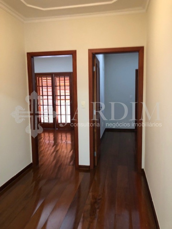 Casa de Condomínio para alugar com 4 quartos, 300m² - Foto 36