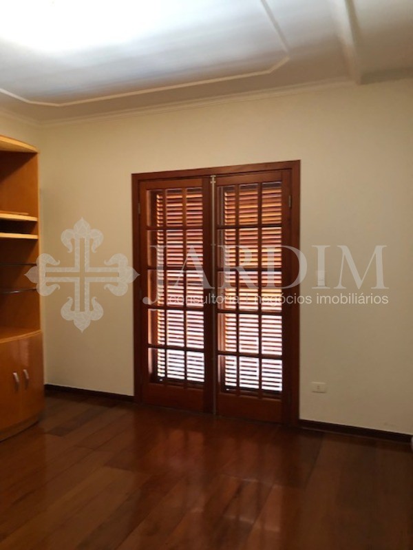 Casa de Condomínio para alugar com 4 quartos, 300m² - Foto 38