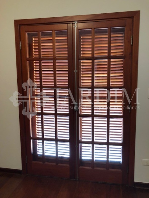 Casa de Condomínio para alugar com 4 quartos, 300m² - Foto 43