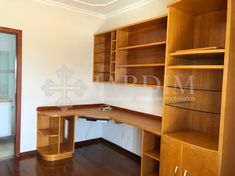 Casa de Condomínio para alugar com 4 quartos, 300m² - Foto 47