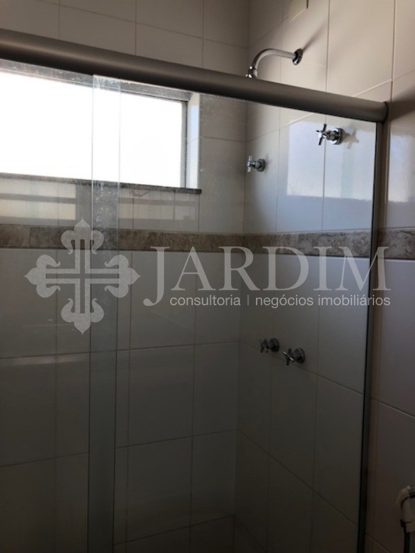 Casa de Condomínio para alugar com 4 quartos, 300m² - Foto 59