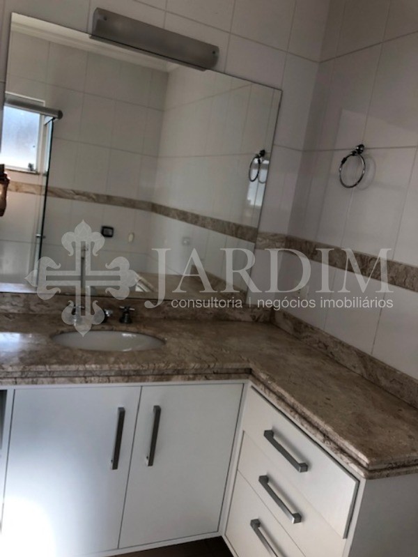 Casa de Condomínio para alugar com 4 quartos, 300m² - Foto 77