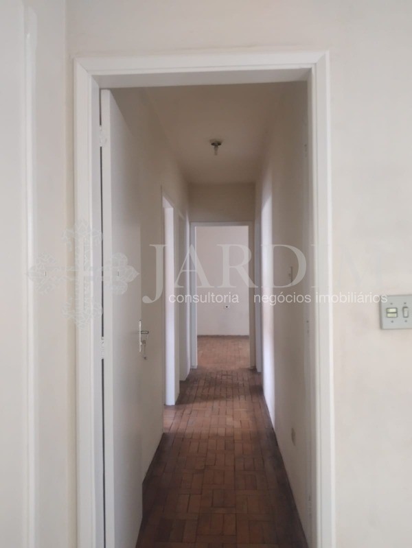Casa para alugar com 3 quartos, 300m² - Foto 12