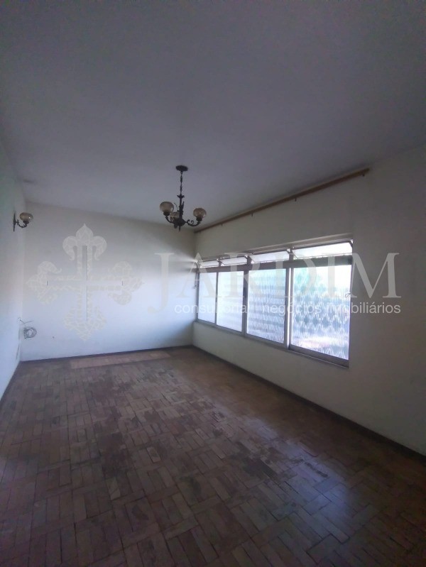 Casa para alugar com 3 quartos, 300m² - Foto 3