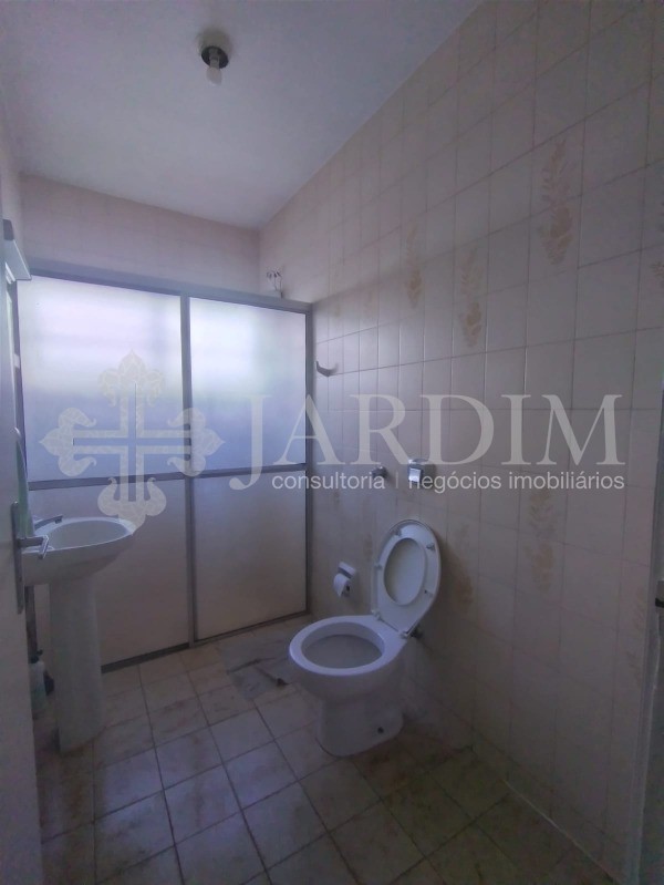 Casa para alugar com 3 quartos, 300m² - Foto 20