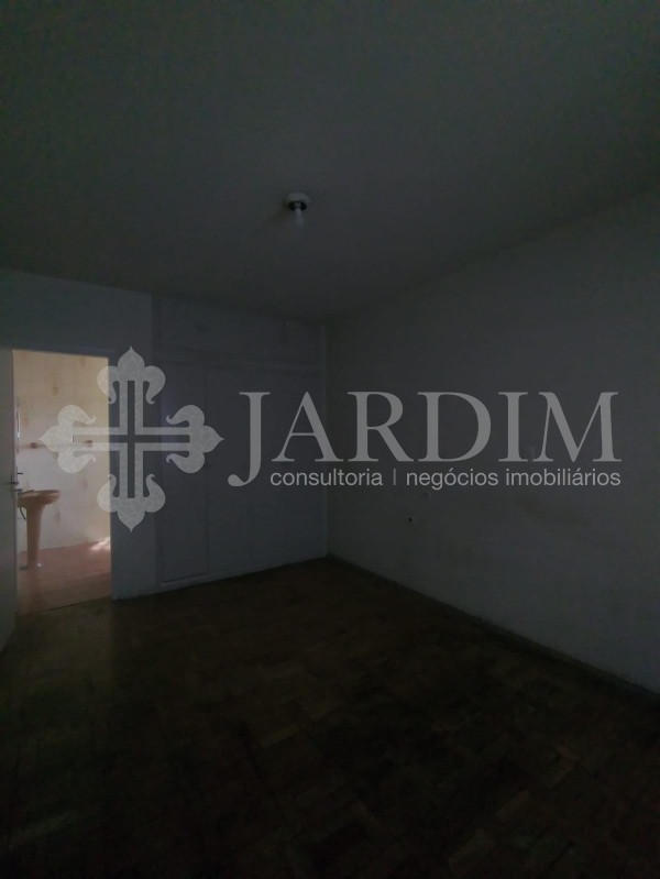 Casa para alugar com 3 quartos, 300m² - Foto 15