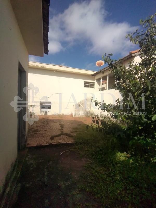 Casa para alugar com 3 quartos, 300m² - Foto 26