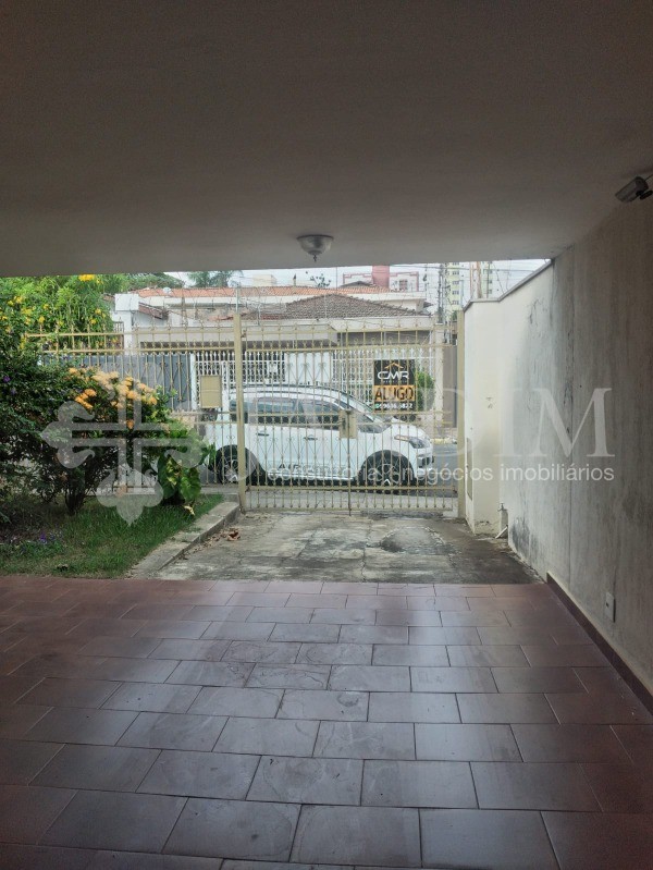 Casa para alugar com 3 quartos, 300m² - Foto 7