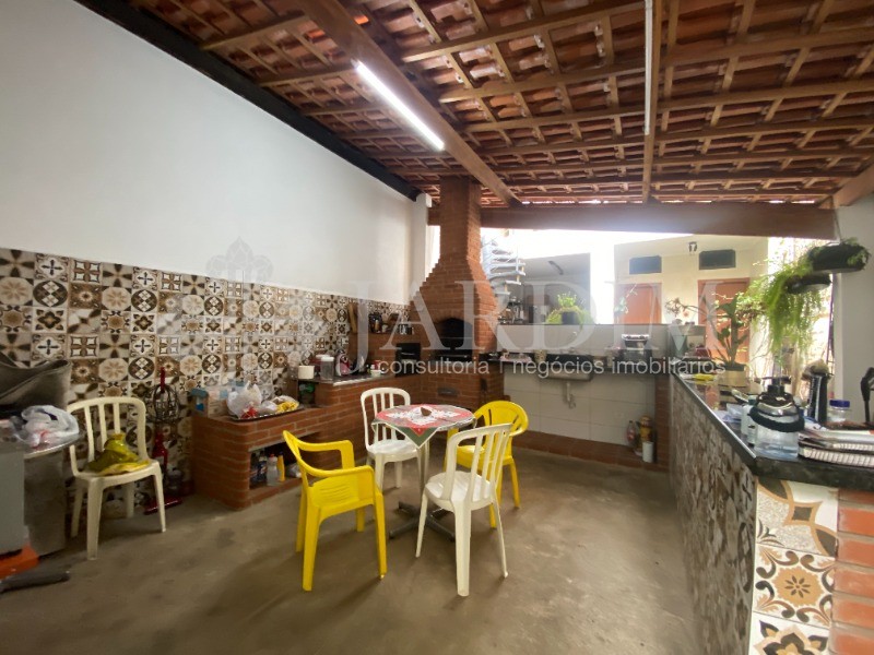 Sobrado à venda com 3 quartos, 152m² - Foto 1