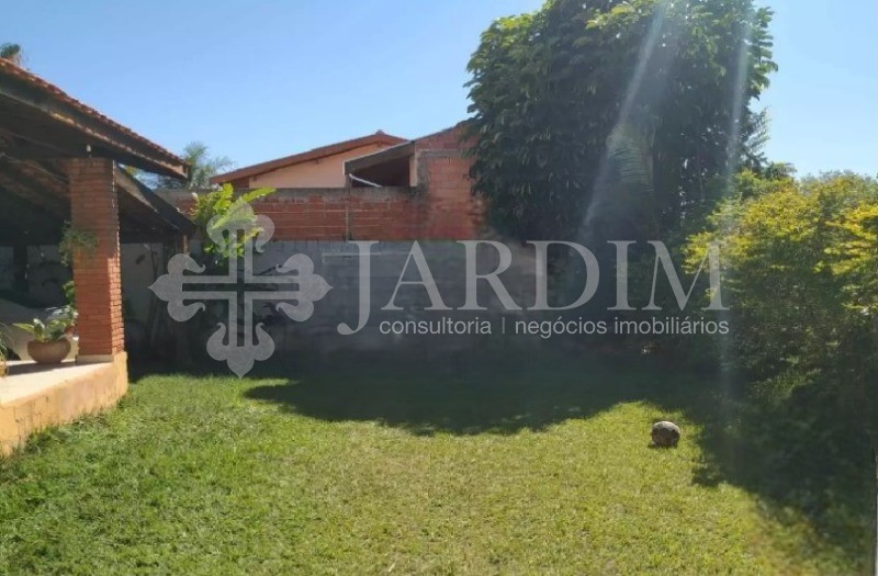 Chácara à venda com 4 quartos, 750m² - Foto 8