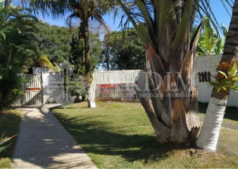 Chácara à venda com 4 quartos, 750m² - Foto 3