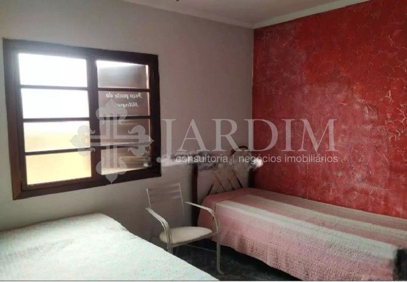 Chácara à venda com 4 quartos, 750m² - Foto 13