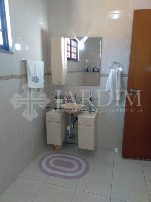 Casa à venda com 2 quartos, 250m² - Foto 12