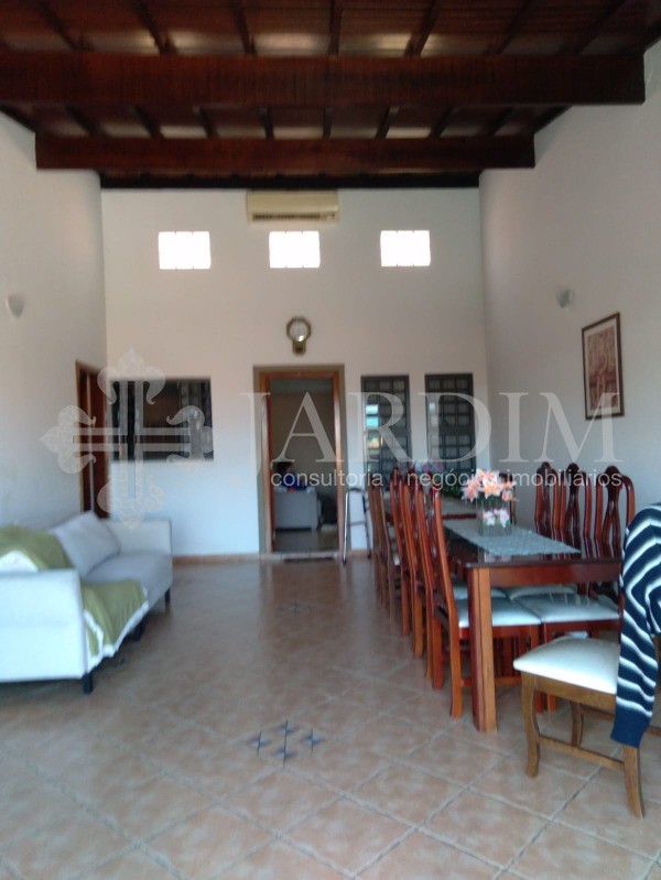 Casa à venda com 2 quartos, 250m² - Foto 4
