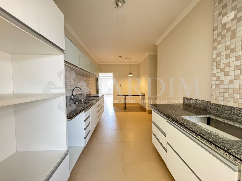 Apartamento, 3 quartos, 196 m² - Foto 1