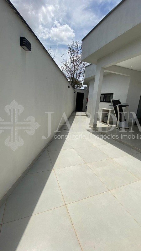 Casa à venda com 3 quartos, 300m² - Foto 27