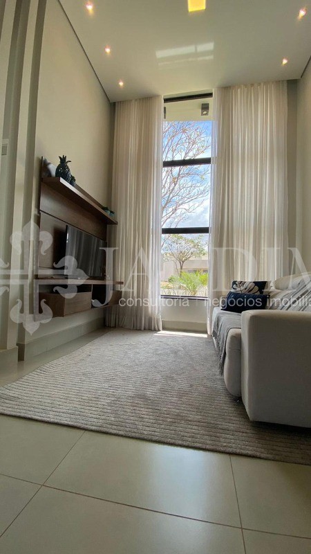 Casa à venda com 3 quartos, 300m² - Foto 3