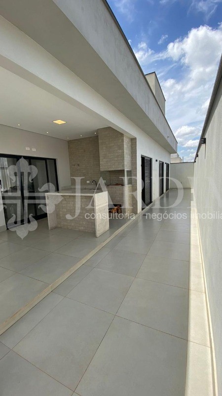 Casa à venda com 3 quartos, 300m² - Foto 24