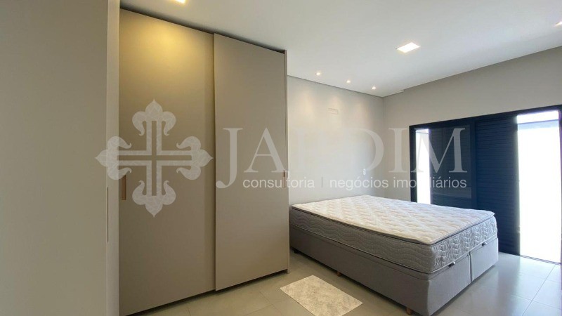 Casa à venda com 3 quartos, 300m² - Foto 11